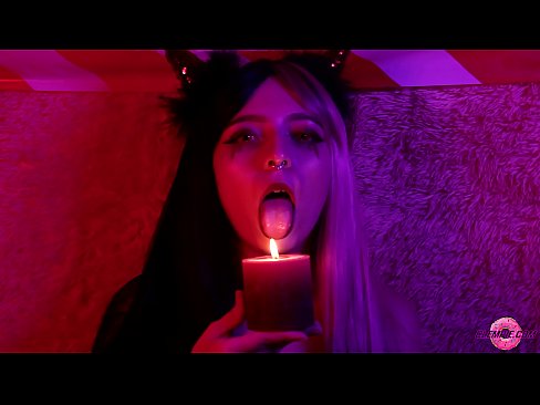 ❤️ Mamada apassionada de Sexy Succubus amb la satisfacció de la boca ❤ Vídeo de merda a nosaltres ❤